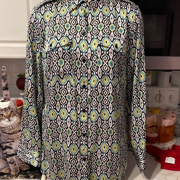B womens Jones New York long sleeve stretch button up plus size shirt 1X. EUC - Picture 1 of 3